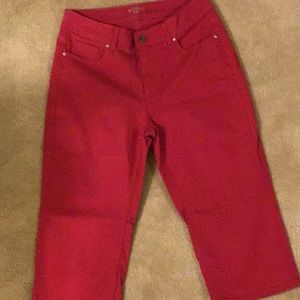 Lee Riders bright pink denim capris